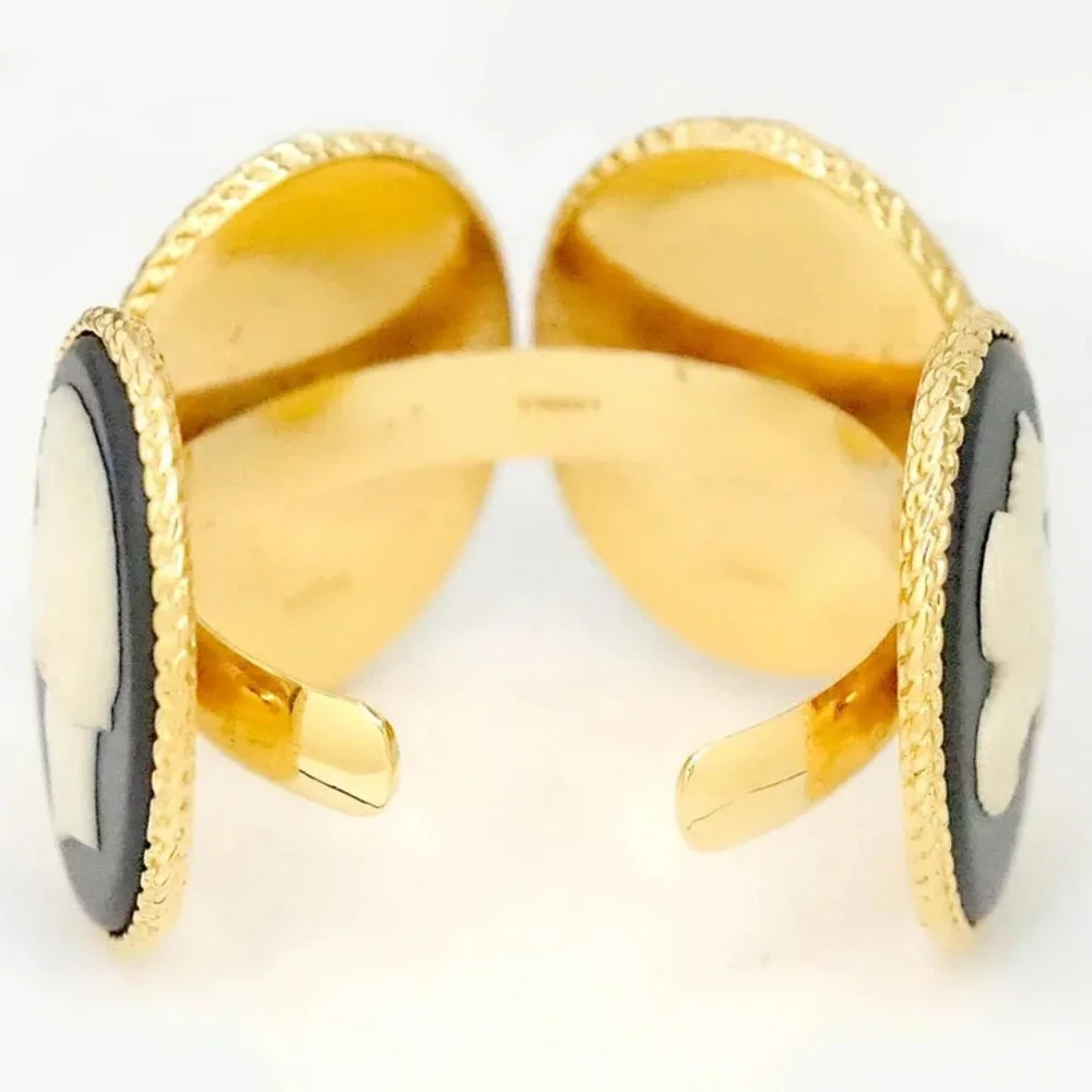 CHANEL COCO Horse Cameo Vintage Bangle Bracelet 5.7" Gold Tone Auth w/Box n11118 - Picture 6 of 10